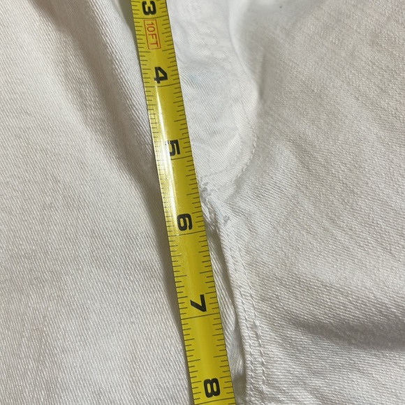 Cache Mid Rise White Jean Capris - Picture 12 of 13